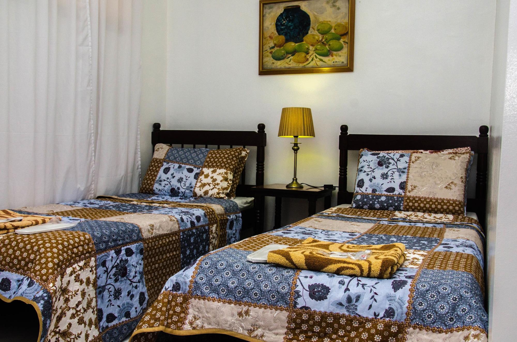 Lola Itang Pension House Tiniguiban Buitenkant foto