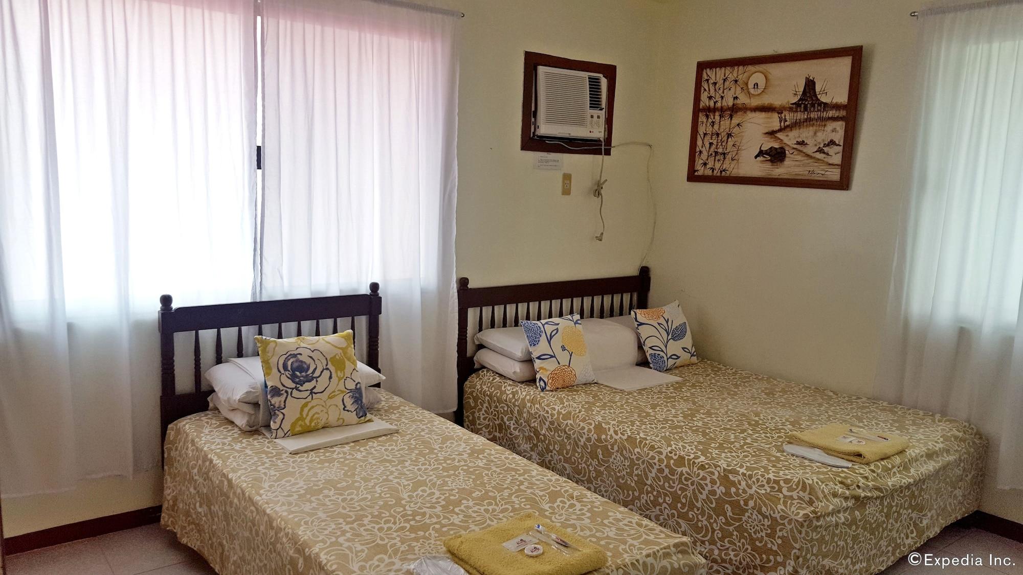 Lola Itang Pension House Tiniguiban Buitenkant foto