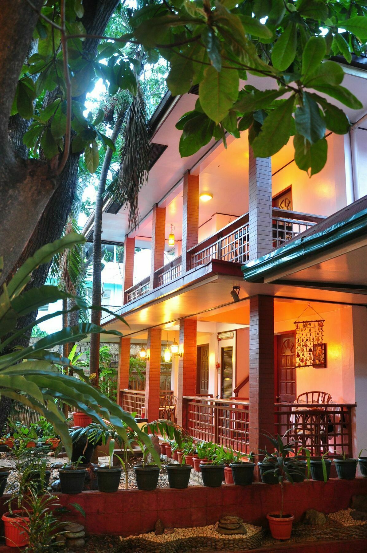 Lola Itang Pension House Tiniguiban Buitenkant foto